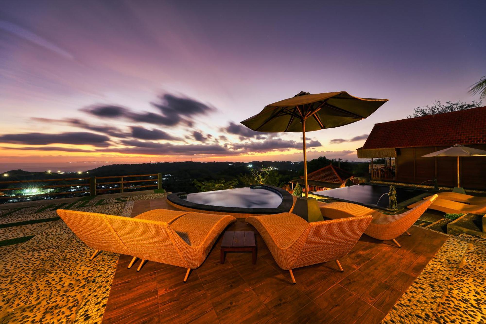 فندق Sebuluh Sunset Hill Batumadeg المظهر الخارجي الصورة
